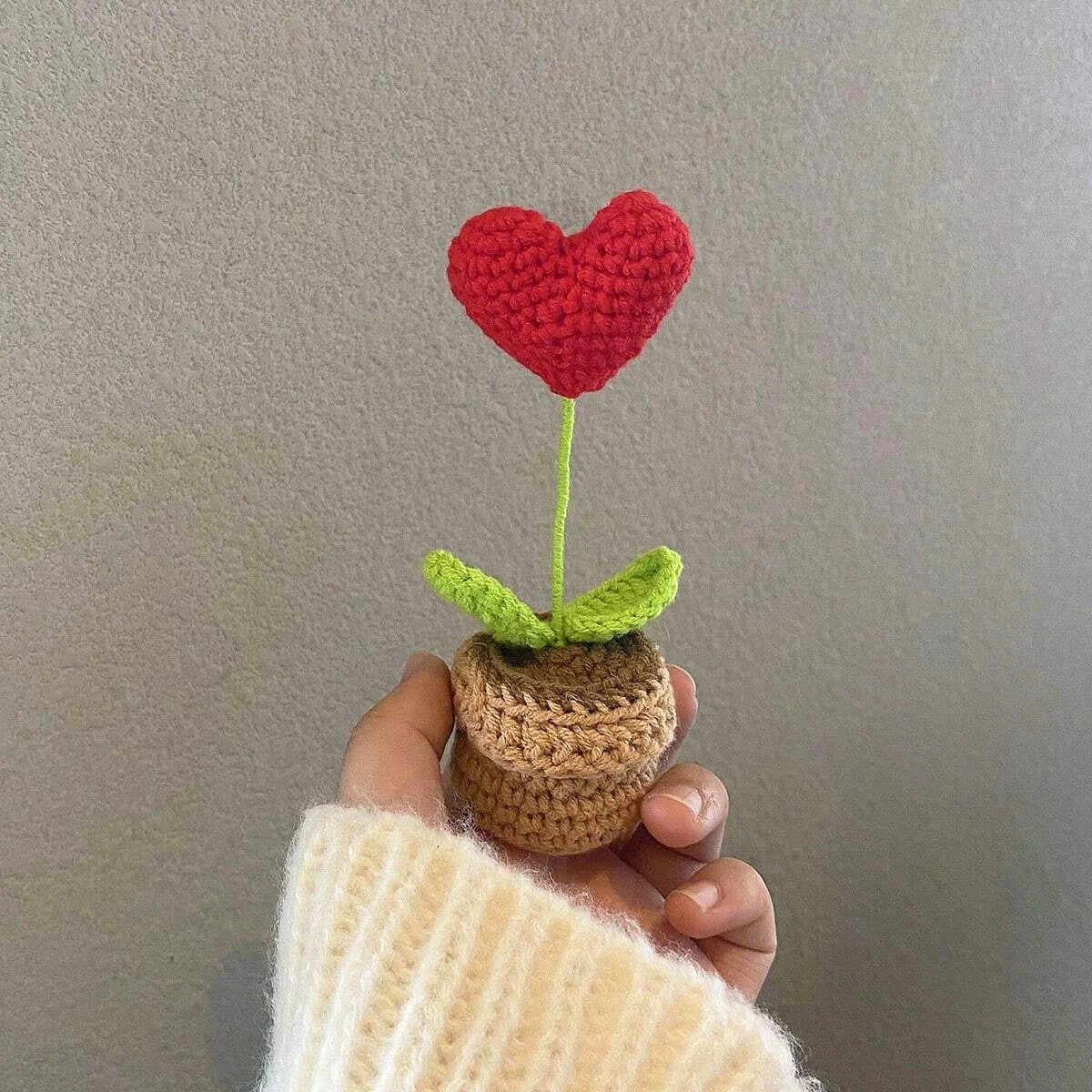 Heart-Shaped Knitted Flower Pot | Romantic Valentine's Day &amp; Engagement Gift, Anniversary